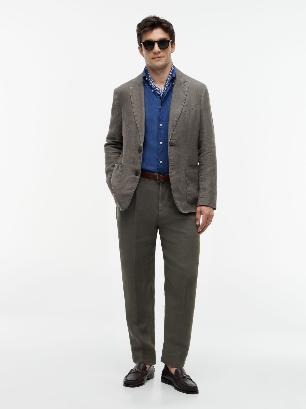 Garment-Dyed Linen Tapered Pant — Platinum Olive