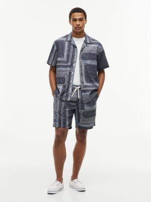 Мужские рубашки Tommy Hilfiger Classic Fit Bandana Patchwork Camp Shirt — фото 2