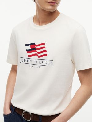 Мужские футболки Tommy Hilfiger Wavy Flag Logo T-Shirt — фото 3