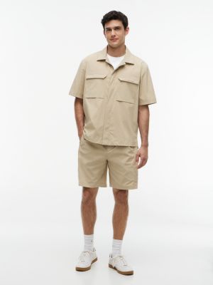 Мужские брюки Tommy Hilfiger Relaxed Fit 8" Utility Tech Short — фото 2