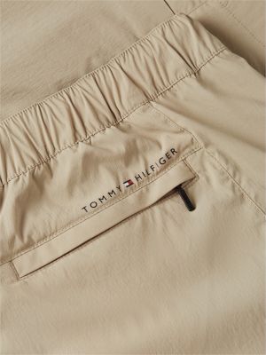 Мужские брюки Tommy Hilfiger Relaxed Fit 8" Utility Tech Short — фото 7