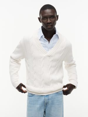 New York Label Cable Knit V-Neck Sweater, Ivory Petal
