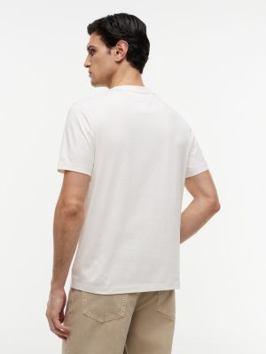 Мужские футболки Tommy Hilfiger Floral Flag Logo Pocket T-Shirt — фото 4