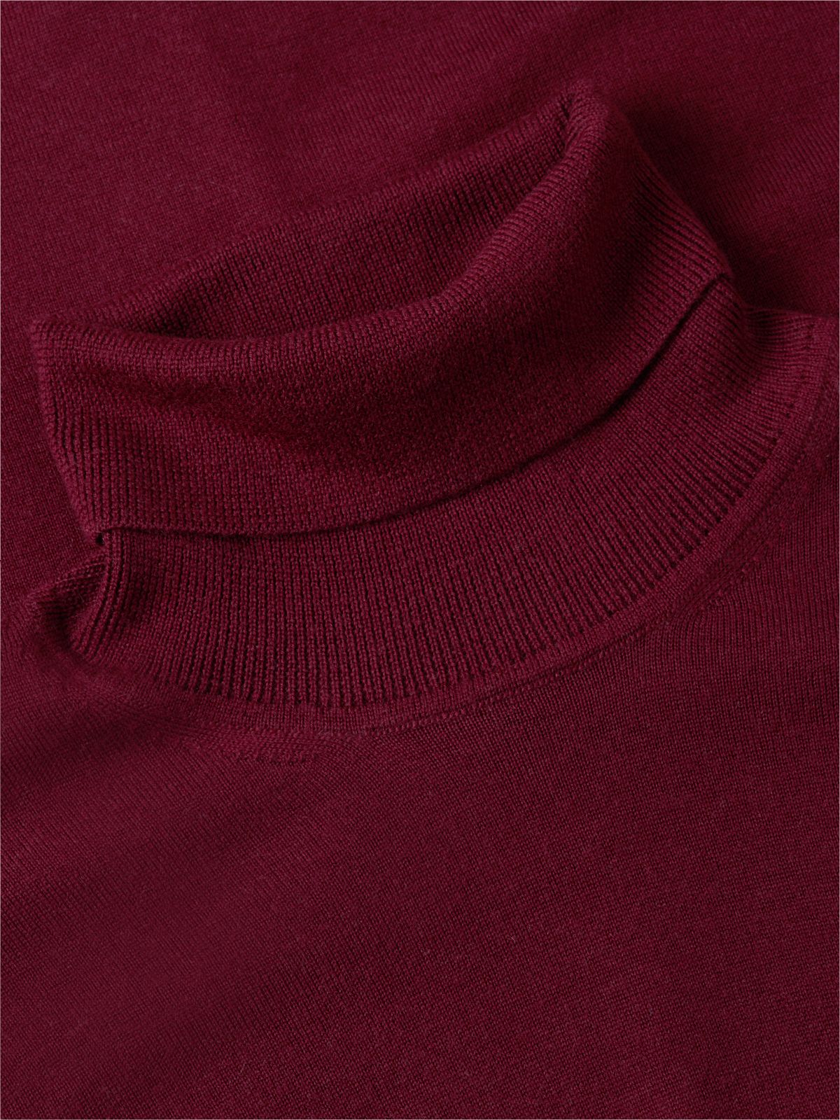 New York Label Wool Turtleneck — Burgundy