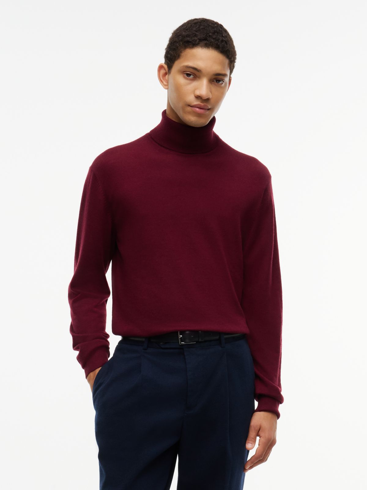 New York Label Wool Turtleneck — Burgundy