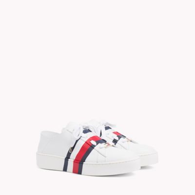 tommy hilfiger low top sneakers