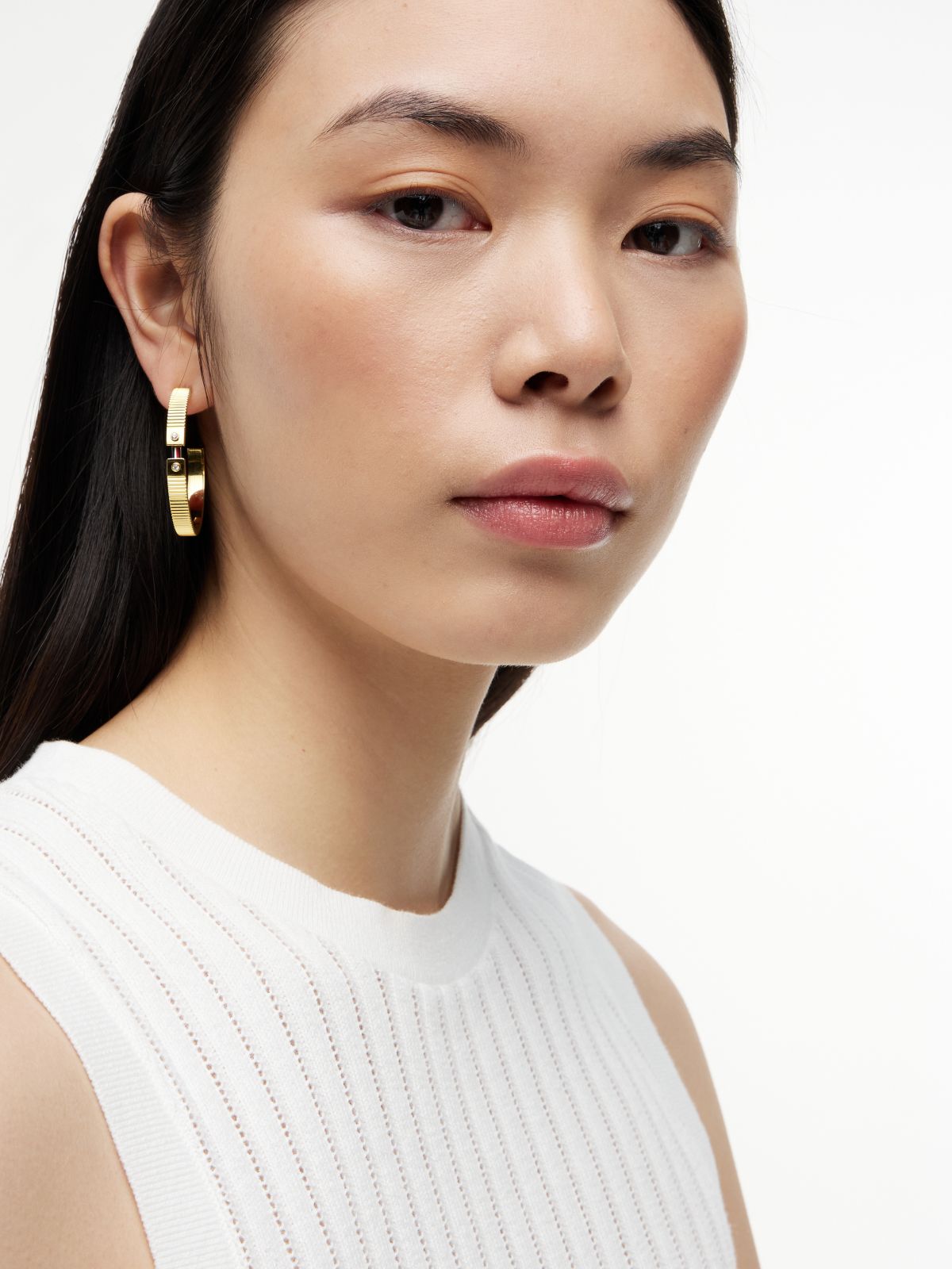 Signature Stripe Ridged Hoop Earring — Gold