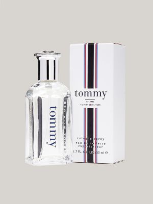 Tommy Hilfiger – Tommy Eau de Toilette 100 ml – Parfum Homme - Senteur  Fougère - Accords de Notes d'Agrumes et d'Accents Fruités – Flacon en Verre  Transparent : Tommy Hilfiger: : Beauté et Parfum