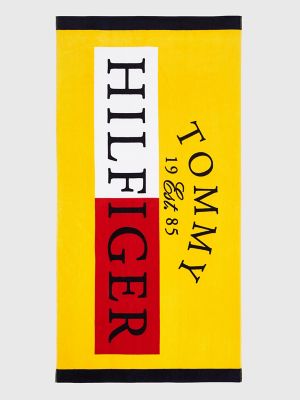 Tommy hilfiger hotsell beach towel