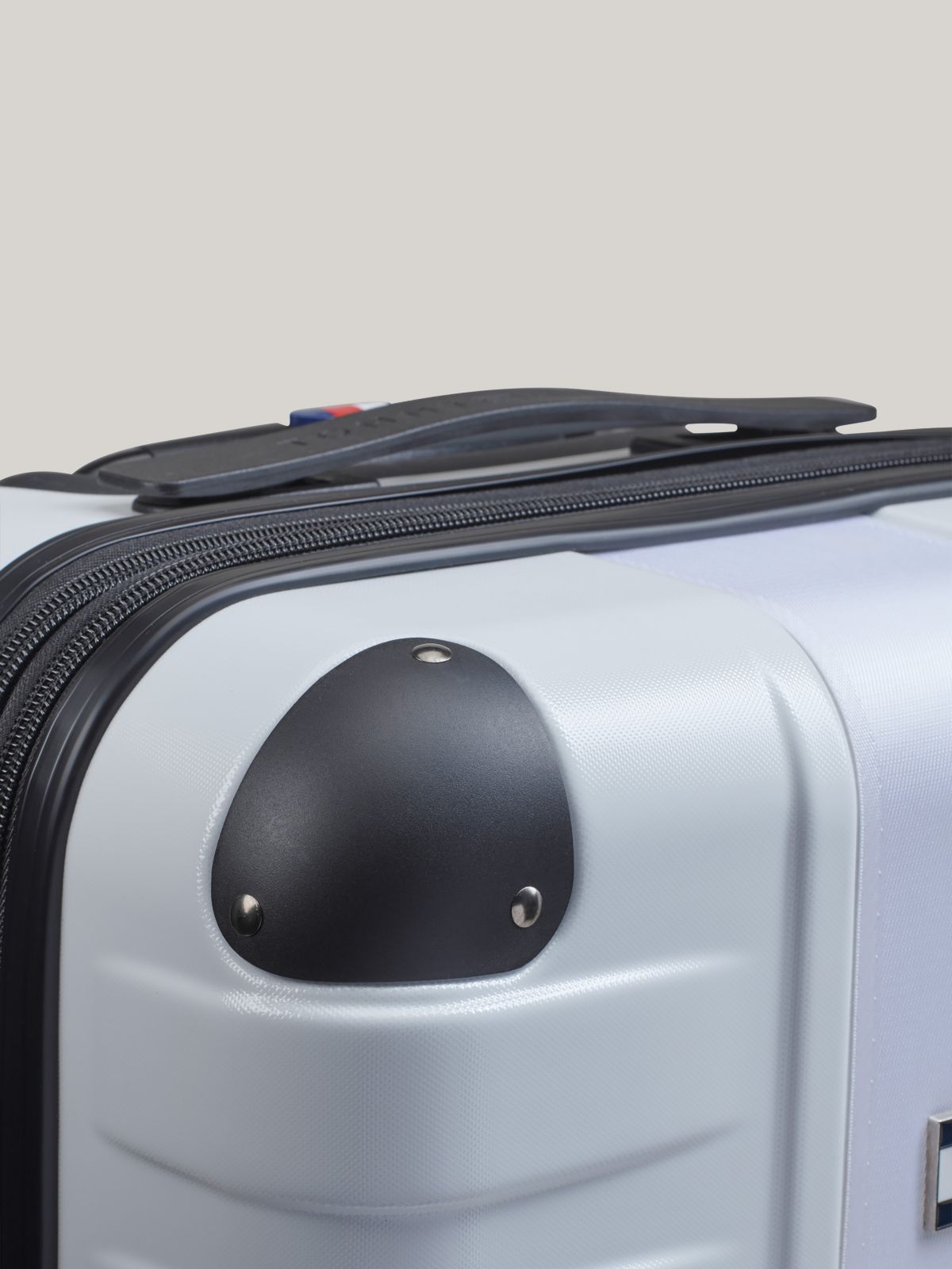 21" Hardcase Spinner Luggage — White