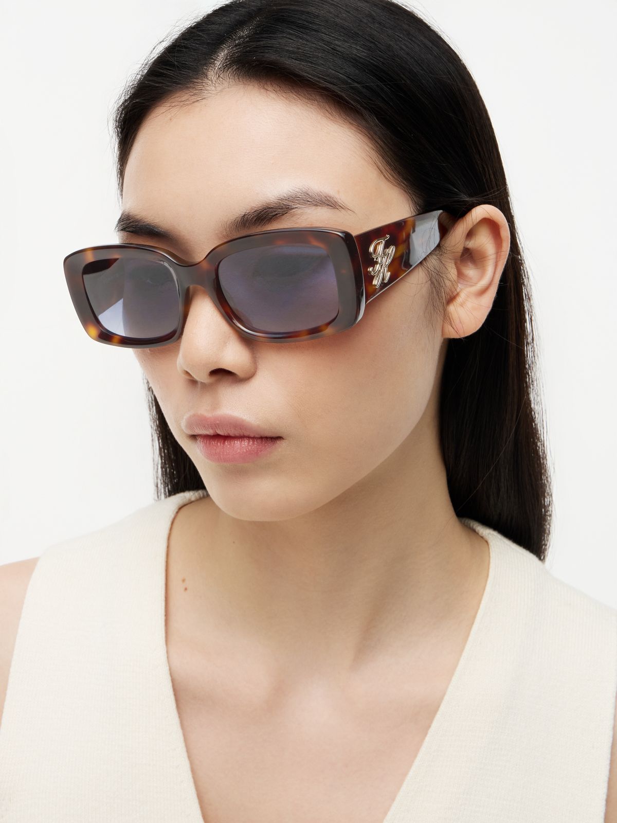 Bold Rectangular Frame Sunglasses — Havana