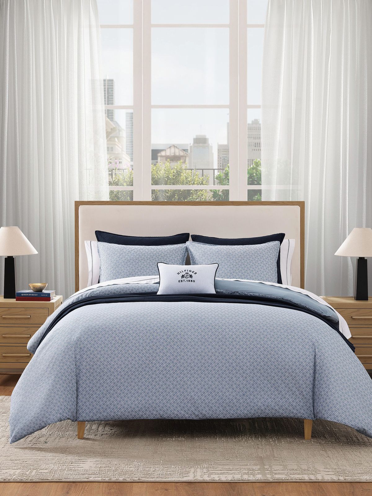 Allover Hilfiger Flag Comforter Set — Yale Blue