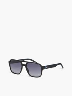 Sporty Navigator Frame Sunglasses — Black 1