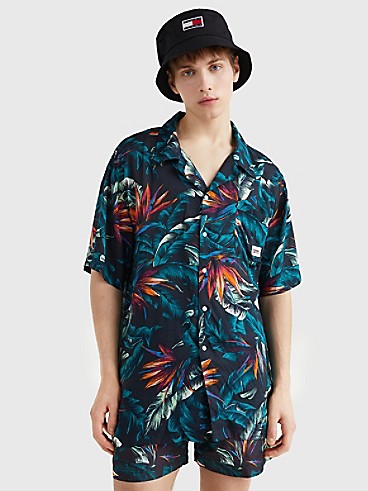 타미 진스 TOMMY JEANS Short-Sleeve Tropical Print Shirt,VINTAGE DARK TROPIC