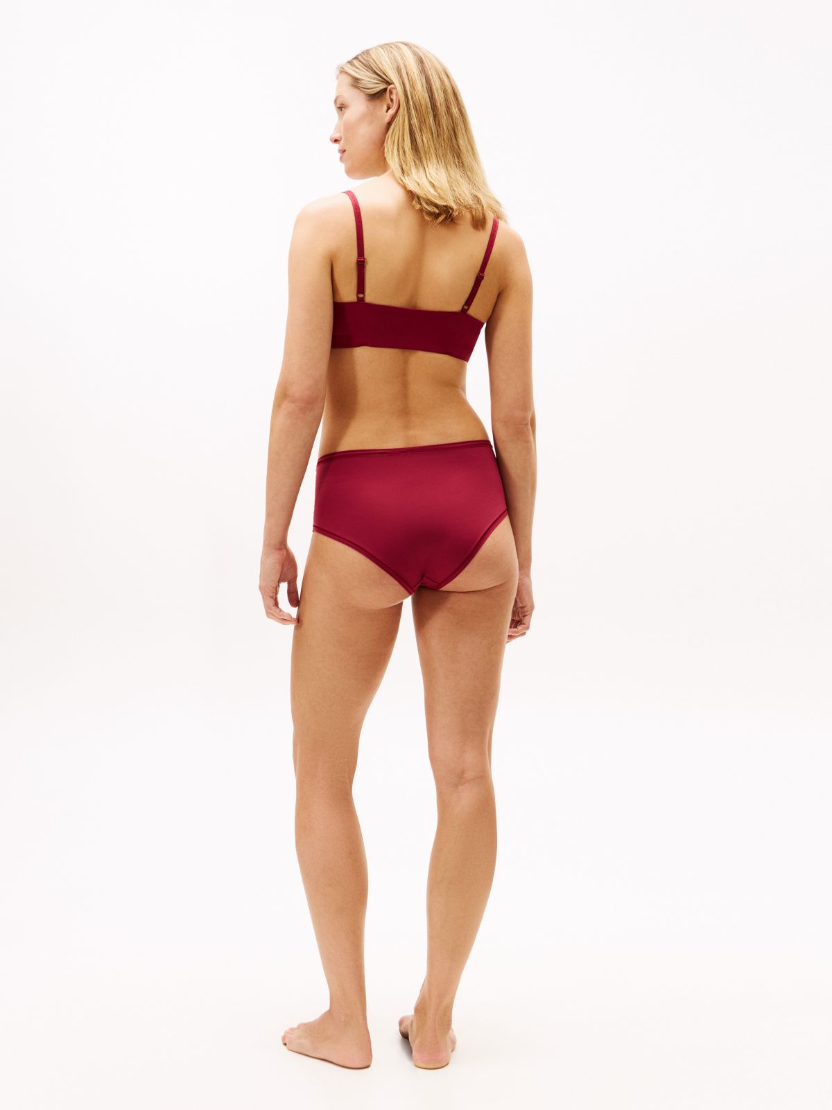 Wireless Scoop Neck Bralette — Rouge