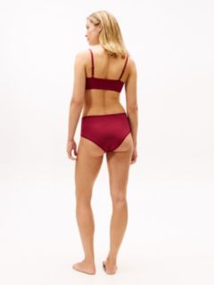 Wireless Scoop Neck Bralette — Rouge 4