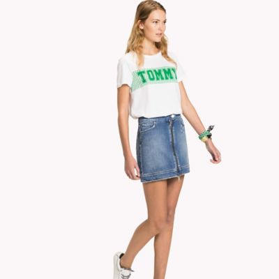 tommy jeans embroidered denim mini skirt