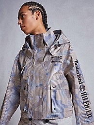 타미 힐피거 X 팀버랜드 우먼 재킷 Tommy Hilfiger TOMMYXTIMBERLAND Recycled Cropped Camo Jacket,CAMO/STRIPE PRINT