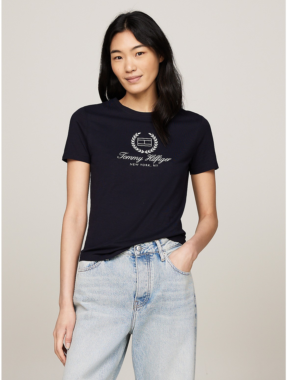 Tommy Hilfiger Women's Slim Fit Laurel Logo T-Shirt
