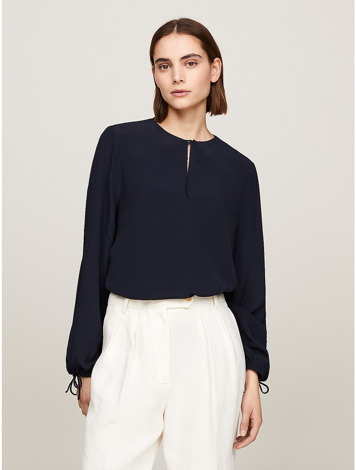 Tommy Hilfiger Women's Relaxed Fit Keyhole Crepe Blouse