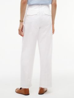 Pleated Twill Barrel Chino — Optic White 4