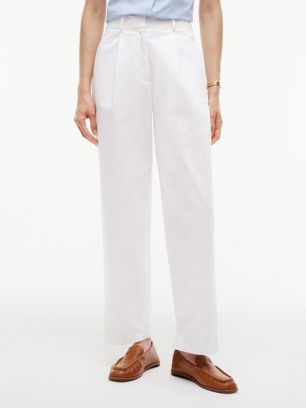 Pleated Twill Barrel Chino — Optic White