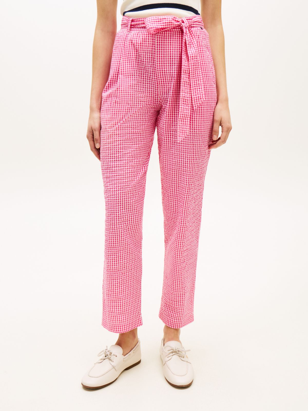 Belted Gingham Seersucker Tapered Pant — Pink Perfection / Ecru Gingham