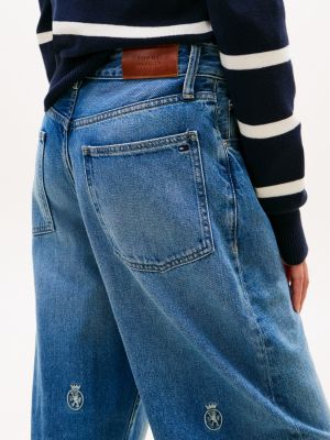 Женские джинсы Tommy Hilfiger Allover Crest Mid-Rise Barrel Jean — фото 3