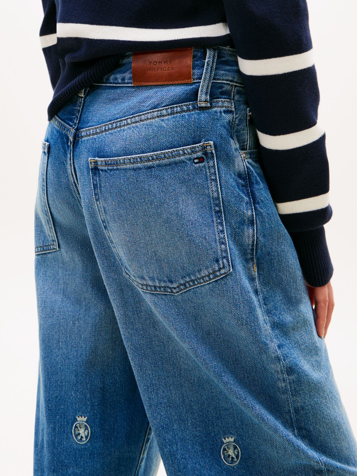 Allover Crest Mid-Rise Barrel Jean — Washed Denim