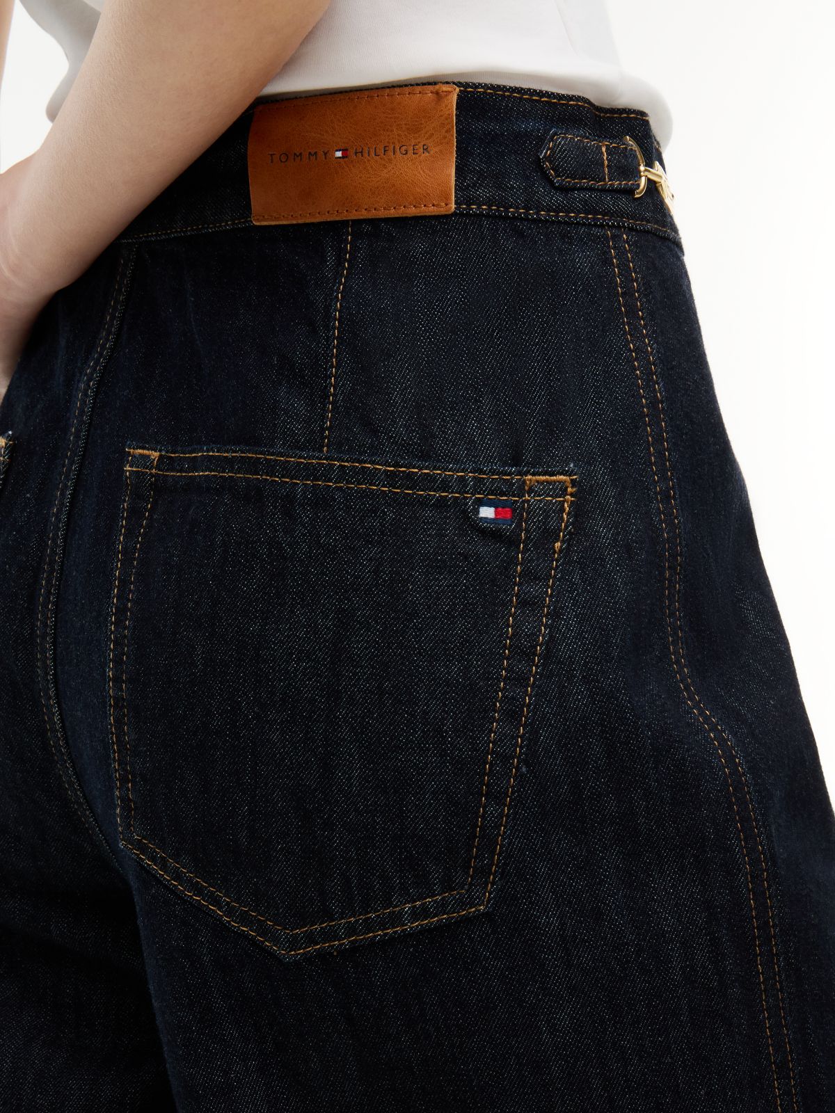 High-Rise Logo Hardware Wide Leg Jean — Rinse