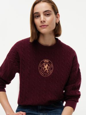 Женский свитер Tommy Hilfiger Embroidered Crest Cable Knit, цвет: Глубокий бордовый — фото 3