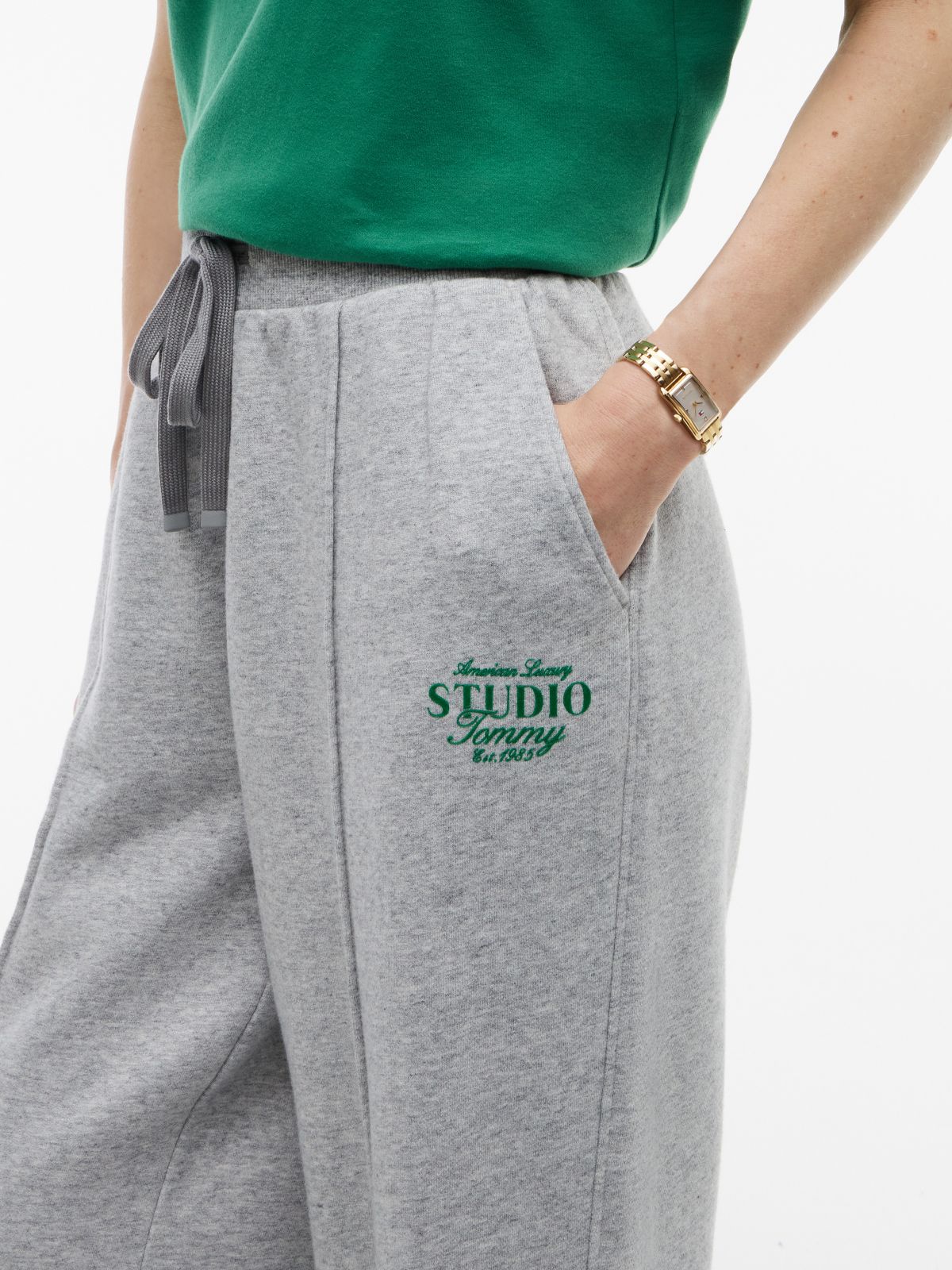 Tommy Studio Logo Sweatpant — Light Grey Heather