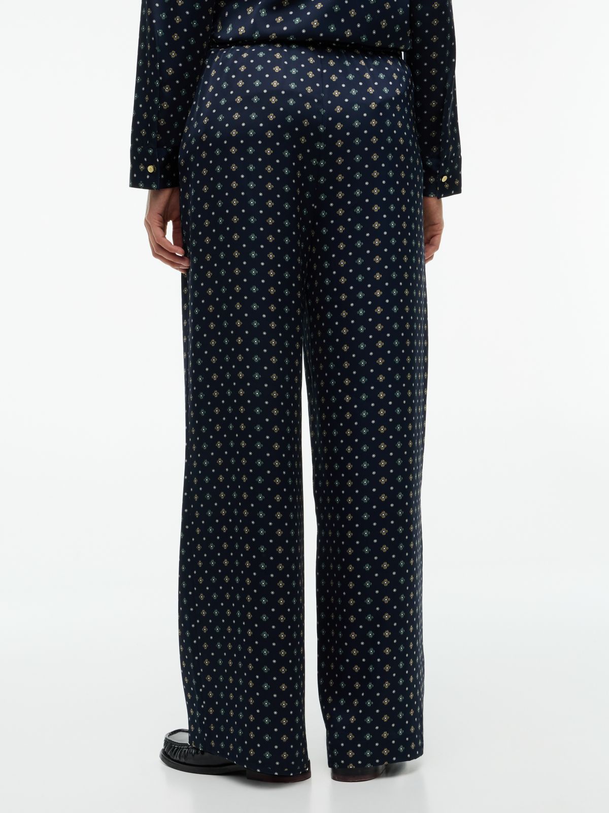 Foulard Print Satin Pull-On Pant — Navy Foulard