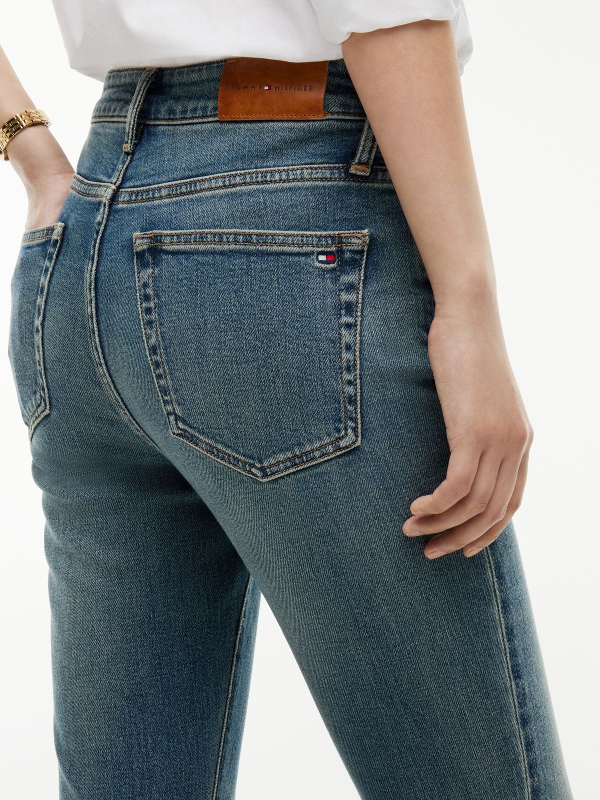 Mid-Rise Stretch Bootcut Jean — Mid Wash