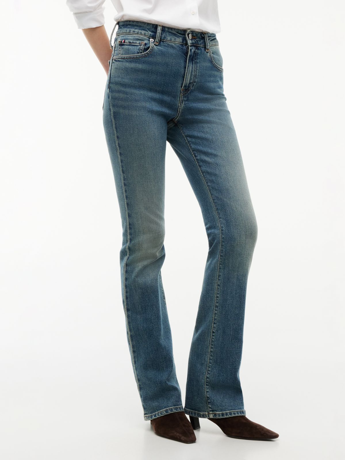Mid-Rise Stretch Bootcut Jean — Mid Wash