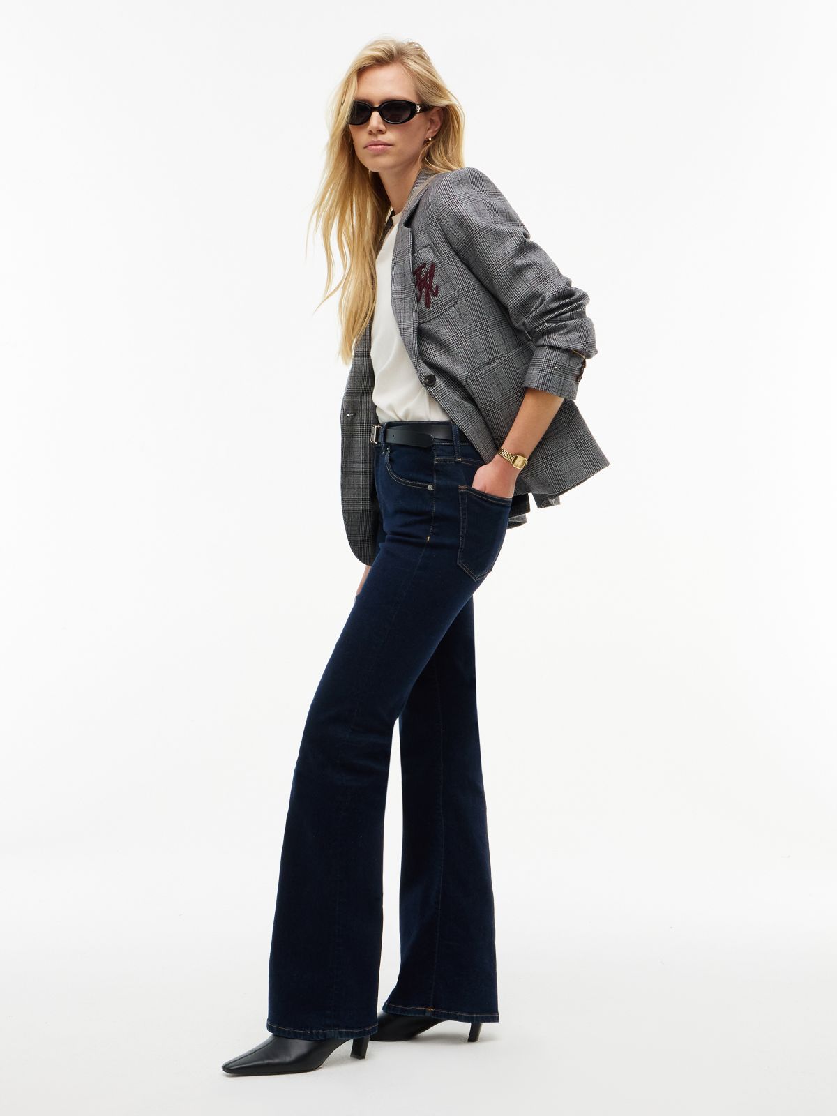 Mid-Rise Stretch Flared Jean — Deep Dark Wash