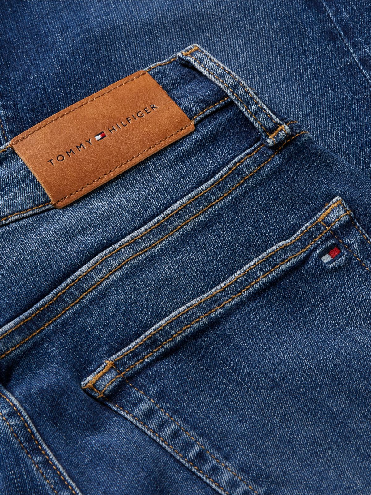Mid-Rise Stretch Flared Jean — Dark Wash