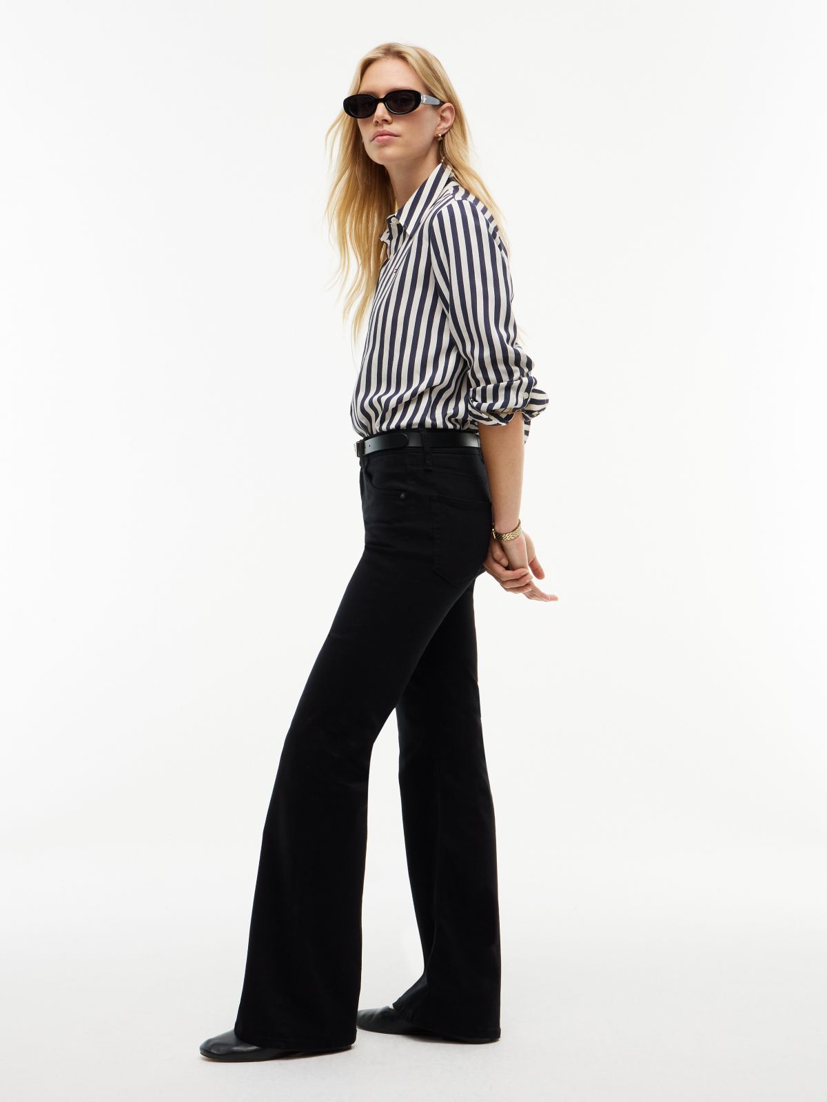 Mid-Rise Stretch Flared Jean — Stay Black