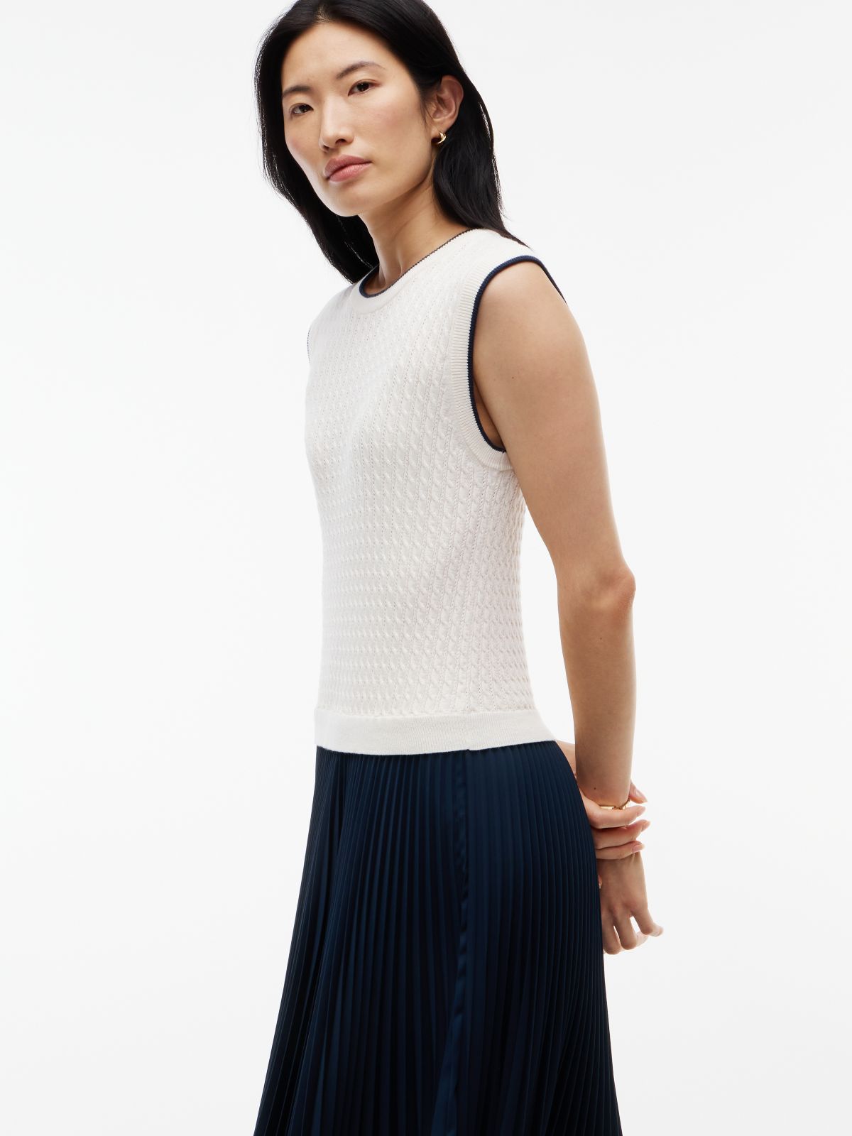 Mixed-Media Sleeveless Pleated Dress — Navy