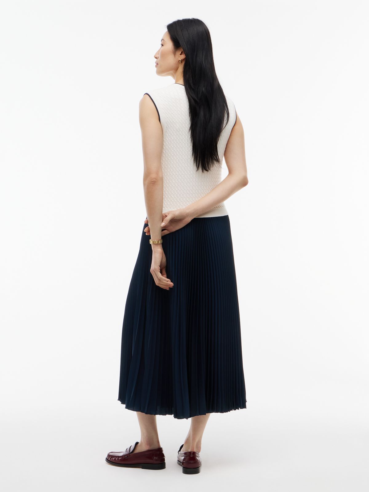 Mixed-Media Sleeveless Pleated Dress — Navy