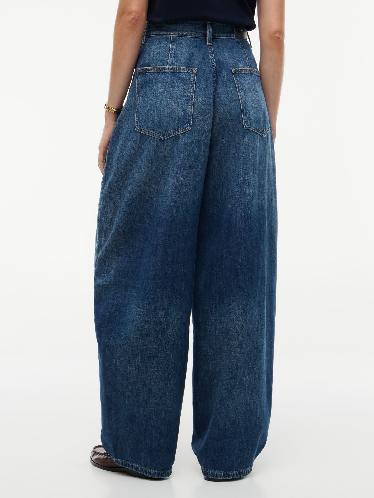 High-Rise Loose Balloon Leg Jean — Cam Mid