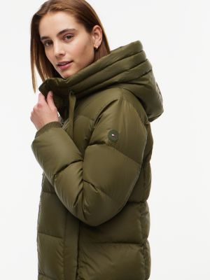 Женская куртка Tommy Hilfiger Water-Repellent Hooded Down Puffer, цвет: Olivewood — фото 2