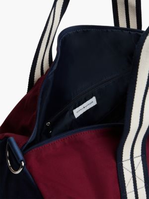 Мужская сумка Tommy Hilfiger Varsity Monogram Canvas Duffel, цвет: Бордовый — фото 6