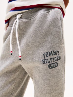 Детские свитеры Tommy Hilfiger Kids' Varsity Brushed-Fleece Sweatpant — фото 4