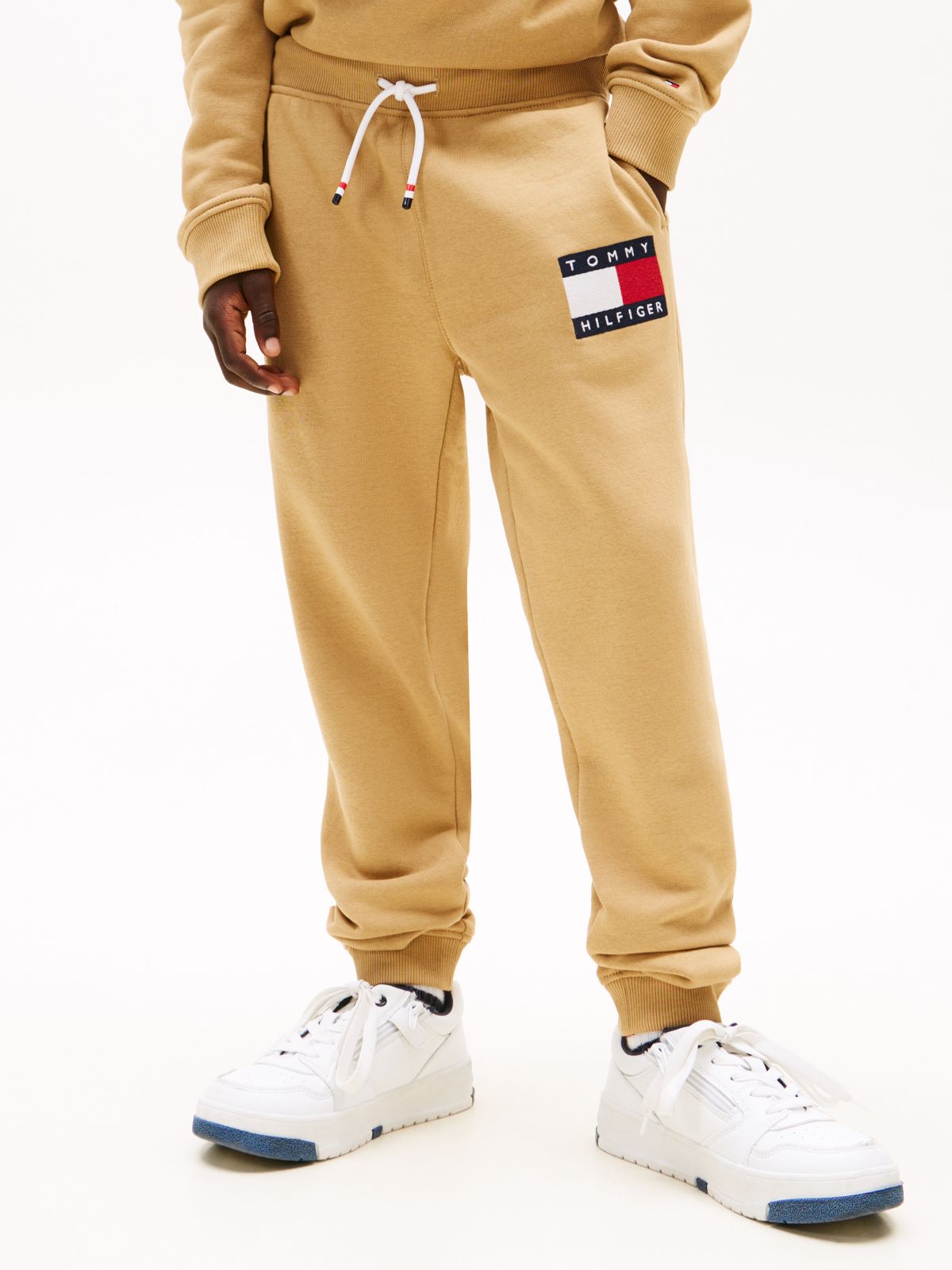 Kids' Badge Logo Sweatpant — Classic Khaki