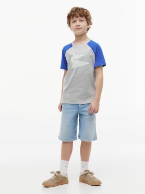 Детские футболки Tommy Hilfiger Kids' Pennant Logo Raglan T-Shirt — фото 2