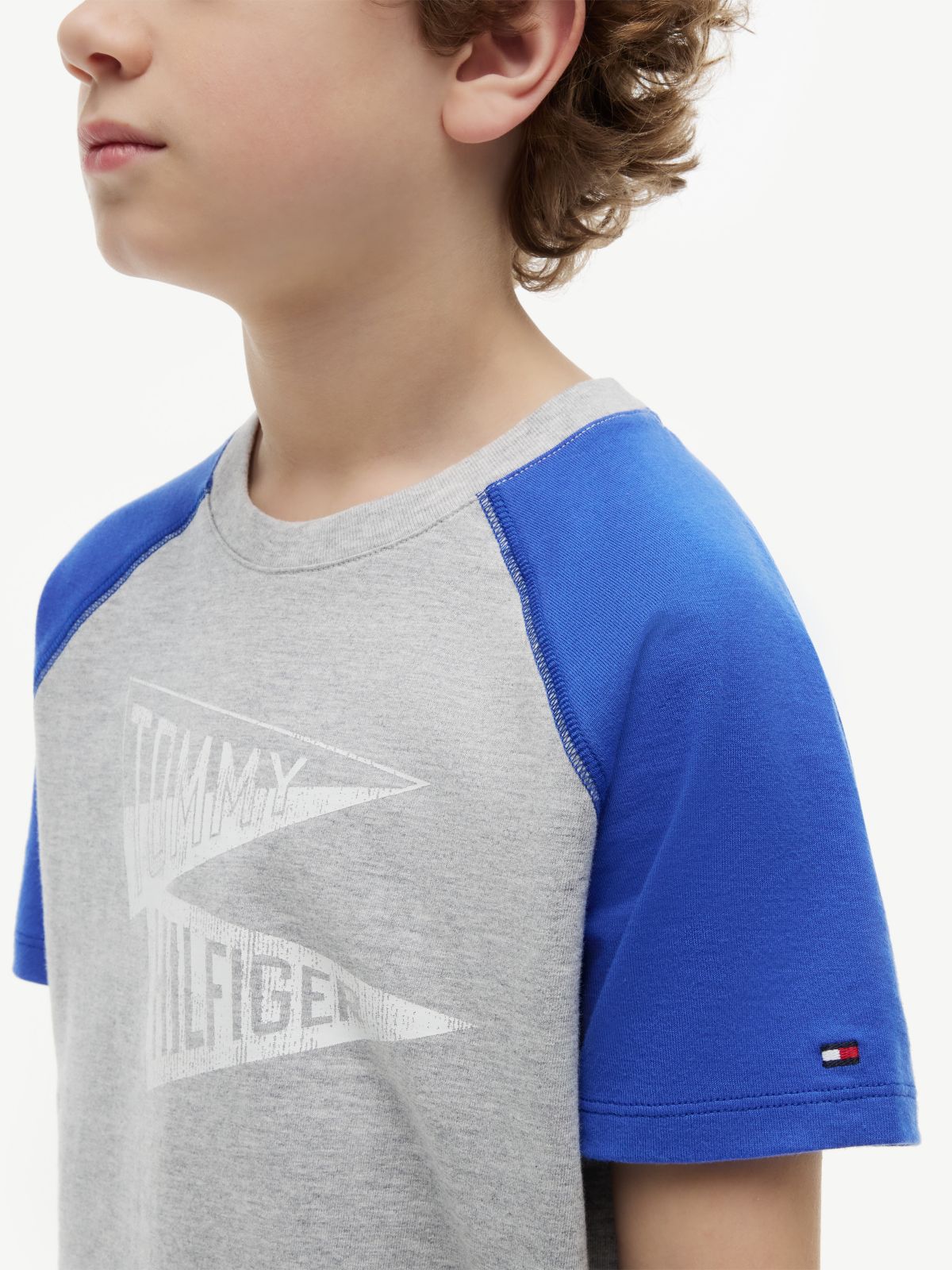 Kids' Pennant Logo Raglan T-Shirt — Light Grey Heather