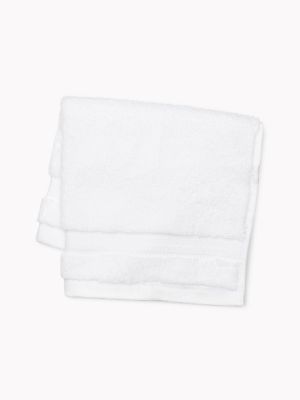 Tommy discount hilfiger washcloths