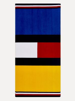 Tommy hilfiger beach clearance towel