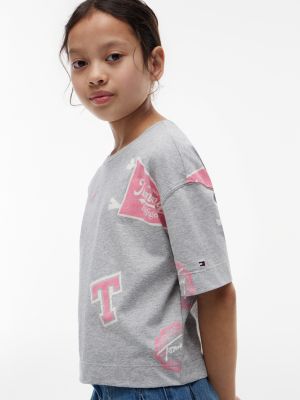 Детские футболки Tommy Hilfiger Kids' Allover Varsity Logo T-Shirt — фото 3